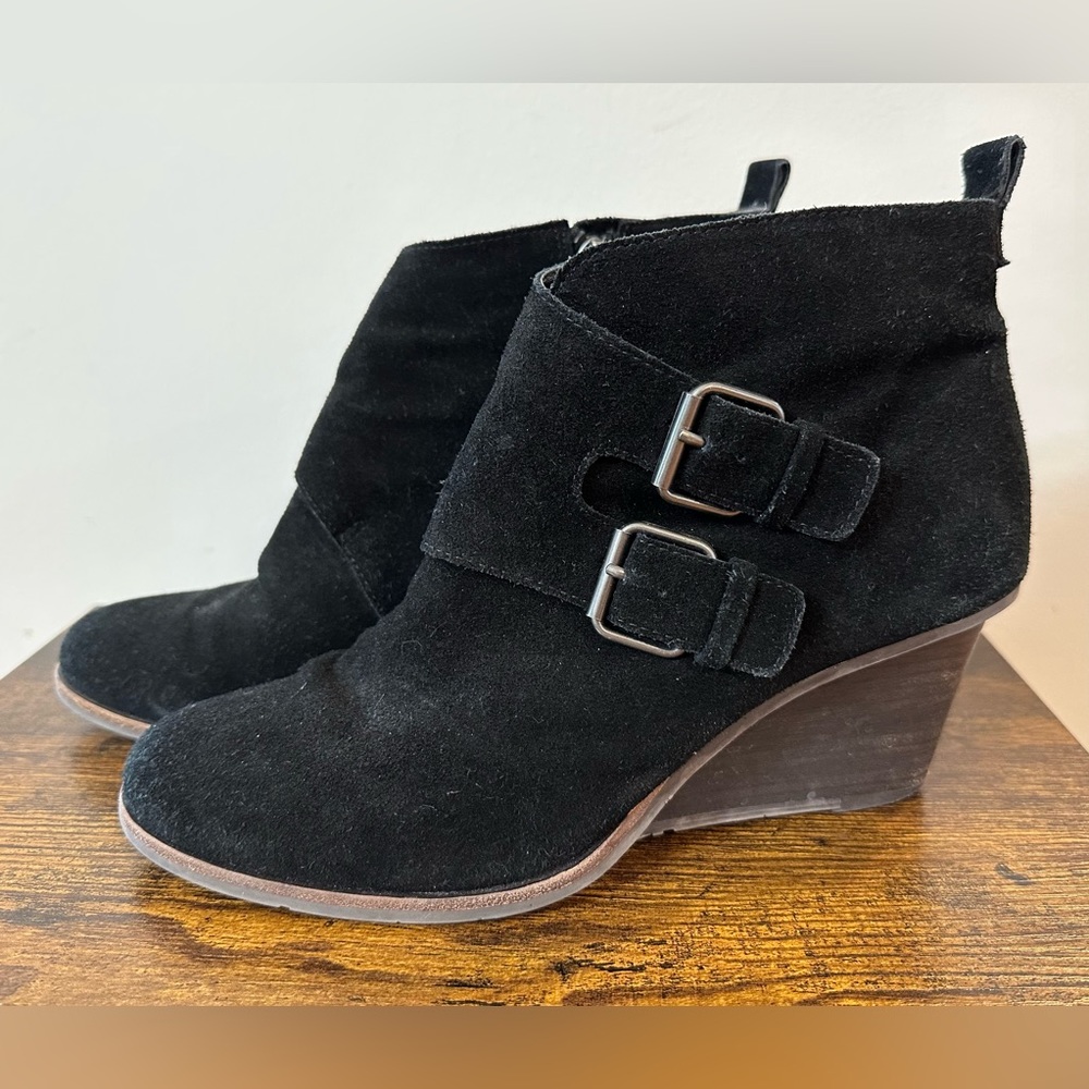 DV Dolce Vita Black Suede Wedge Bootie Size 10